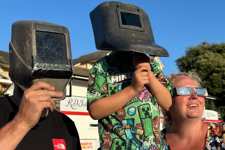 People watching the eclipse. AQ 8736