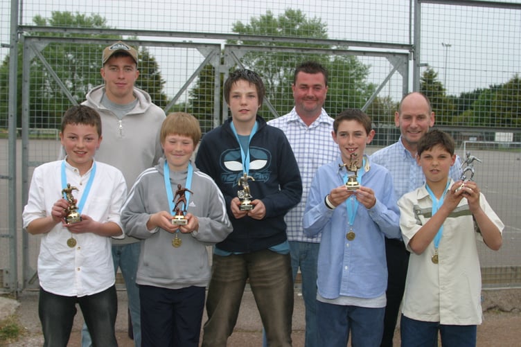 Crediton United FC Youth Under 12s trophy winners in May 2005. 256-5692_IMG