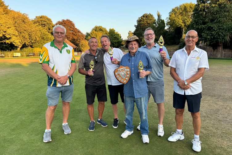The Industrial Bowls winning team from The Rolling Stones with Mike Canning, left and Paul Radnor, right. AQ 9169