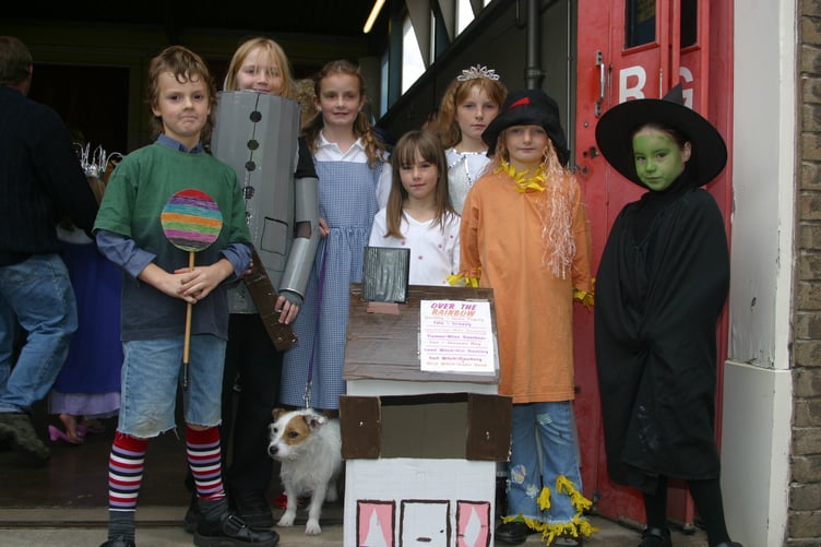 'Over the Rainbow' was an entry in the Crediton Carnival children's fancy dress competition in October 2003. 159-6000_IMG