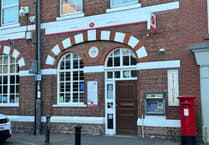Lloyds Bank restores cheque deposits at Post Offices