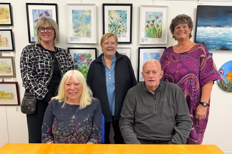 A number of artists currently have works exhibited in Karen Gutans Gallery at Karen Gutans Art at The Creedy Centre, front, Carri Bartle and Colin Pym, with standing, from left, Sally Turner and Tina Tomlinson with Karen Gutans. AQ 0798