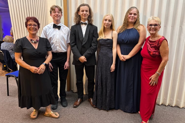 Singers ready to take to the stage. AQ 1288