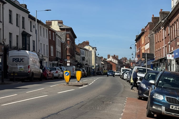 Crediton High Street. AQ 8679