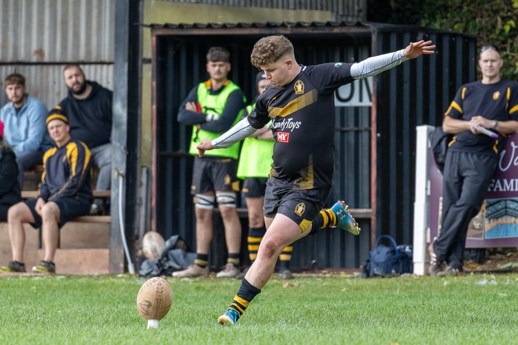 Owen Cooper kicking conversion for 3rd XV