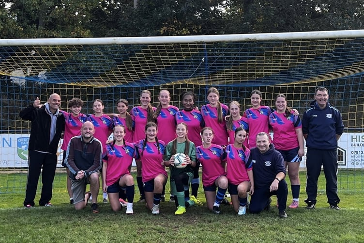 Crediton Youth U16 Girls side